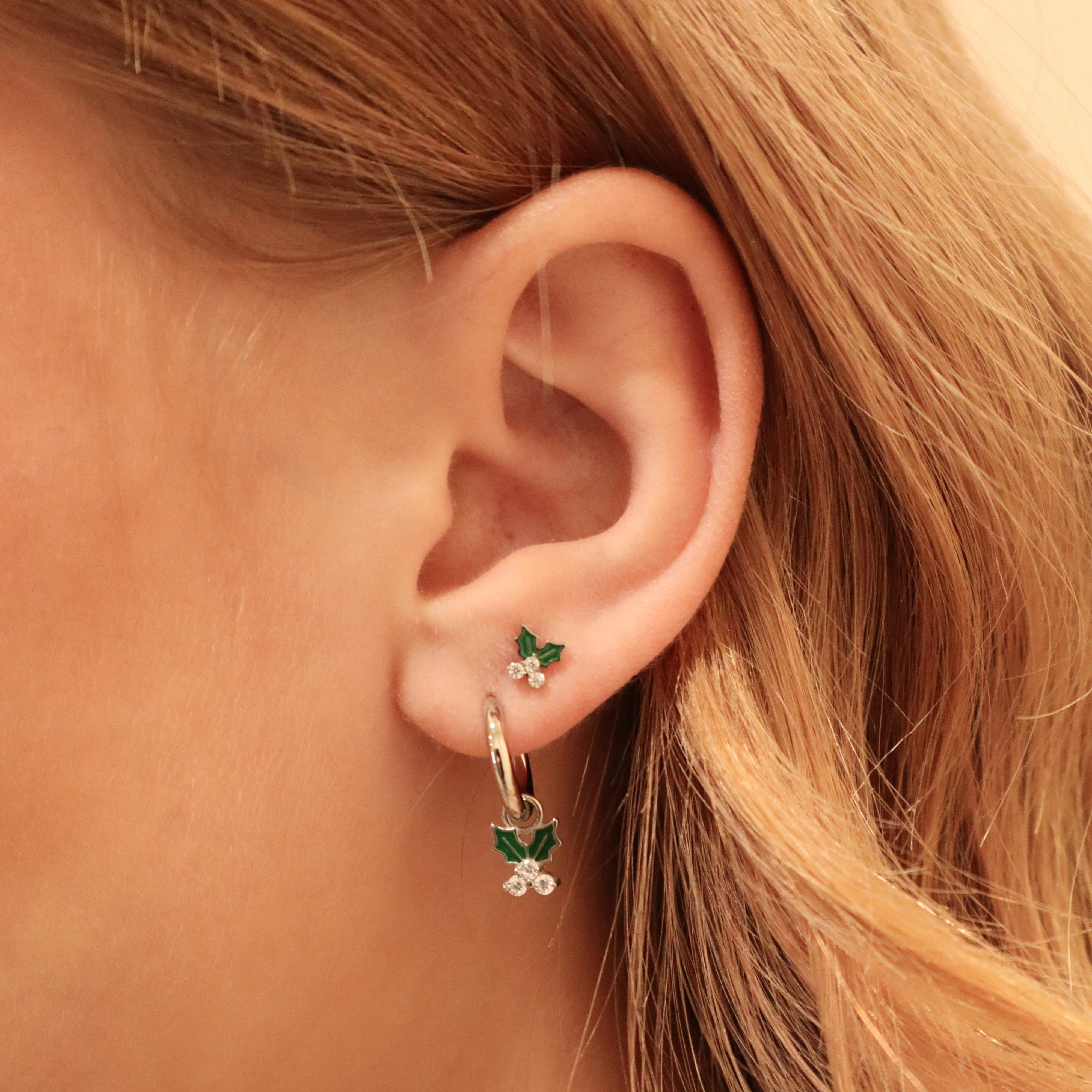 Holly Flat Back Stud - Image 4