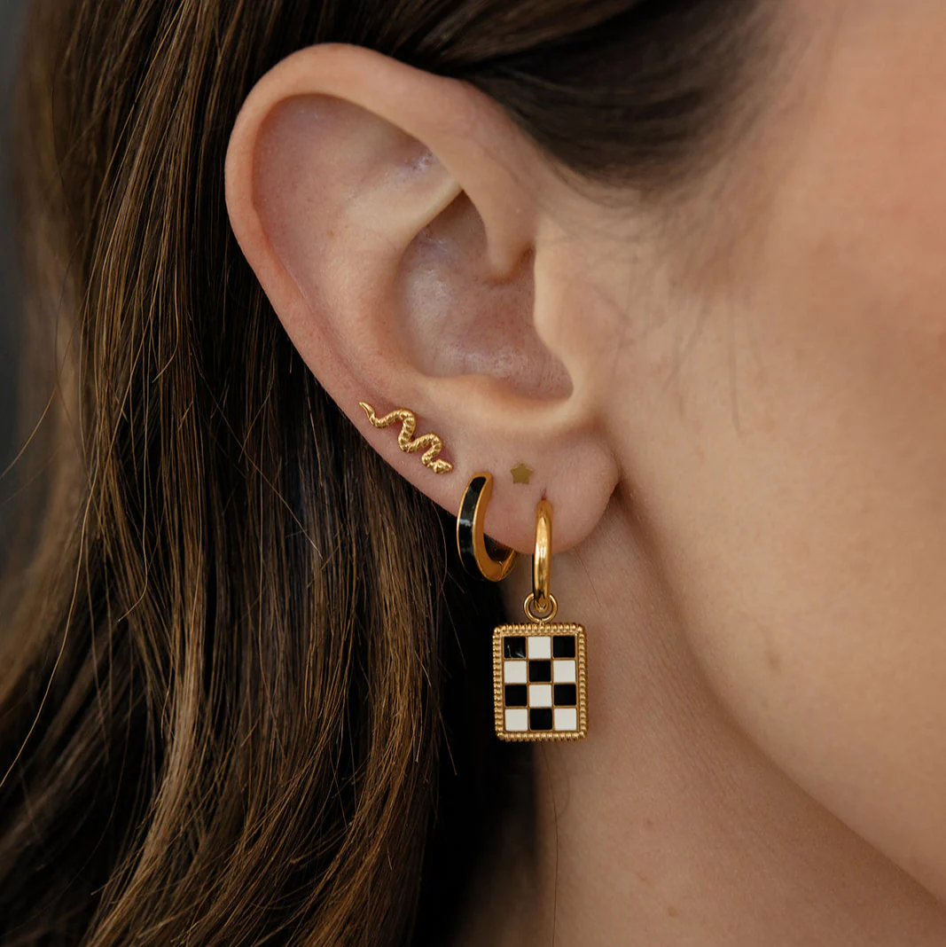 Snake Flat Back Stud - Image 5