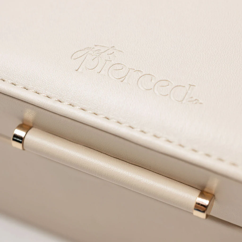 The Jewelry Box in Ivory - Image 8